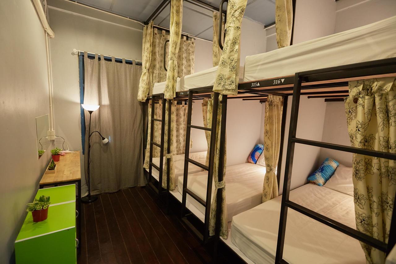Meet Up Hostel Bangkok Eksteriør billede