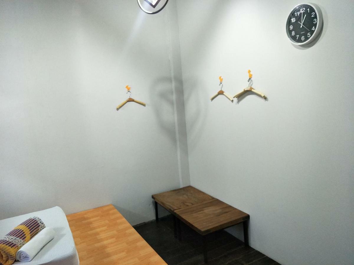 Meet Up Hostel Bangkok Eksteriør billede