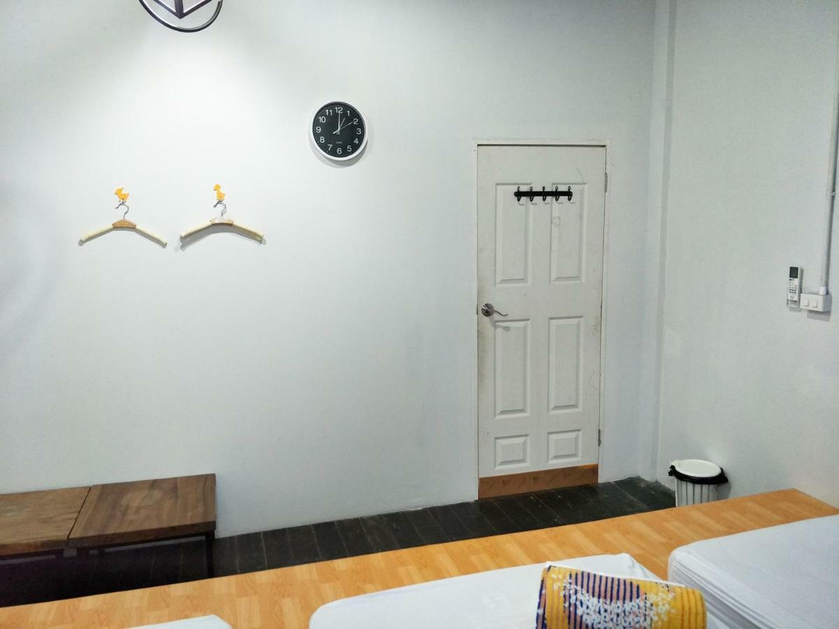Meet Up Hostel Bangkok Eksteriør billede