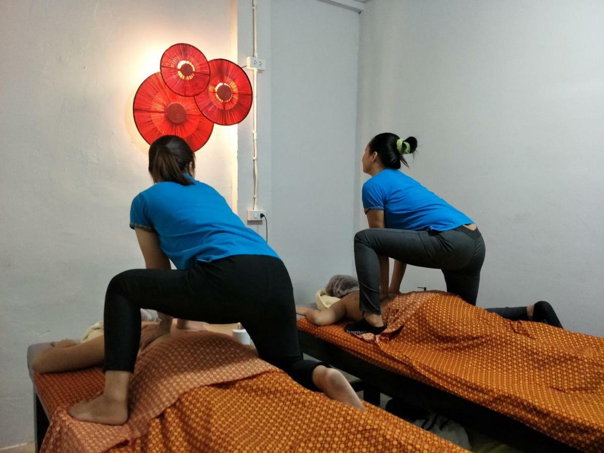 Meet Up Hostel Bangkok Eksteriør billede
